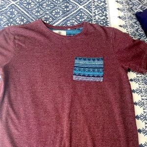 Mens short sleeve Tshirt maroon